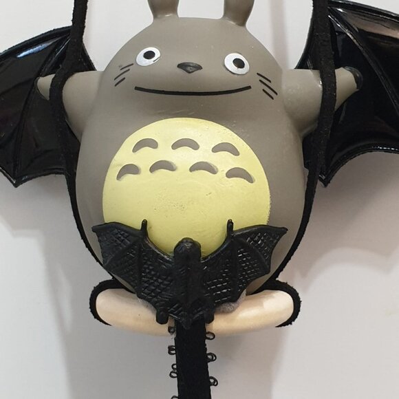 Totoro Gothic Bat Hanger Car Ornament Charm Wall Door Decor Halloween Accessory - Picture 3 of 9